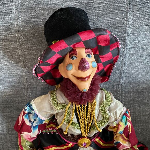 Kasma Collection 24 Inch Porcelain and Cloth Jester Clown Collectible Doll, EUC - Picture 2 of 16